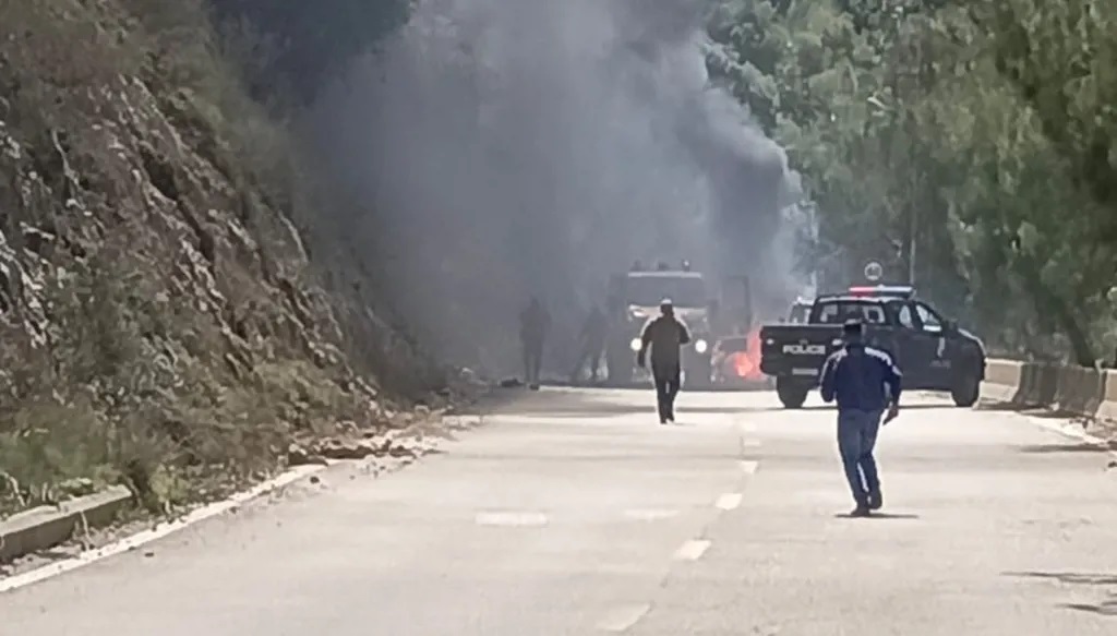 بالفيديو والصور – غارة تحذيرية على الضاحية... استهداف إعلاميين في جزين وإطلاق نار بين رميش ودبل يُسقط ضحيتين